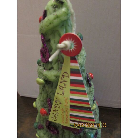 Christmas tree candle Candy Land scented with peppermint swirl glitter sparkle - Picture 3 of 5